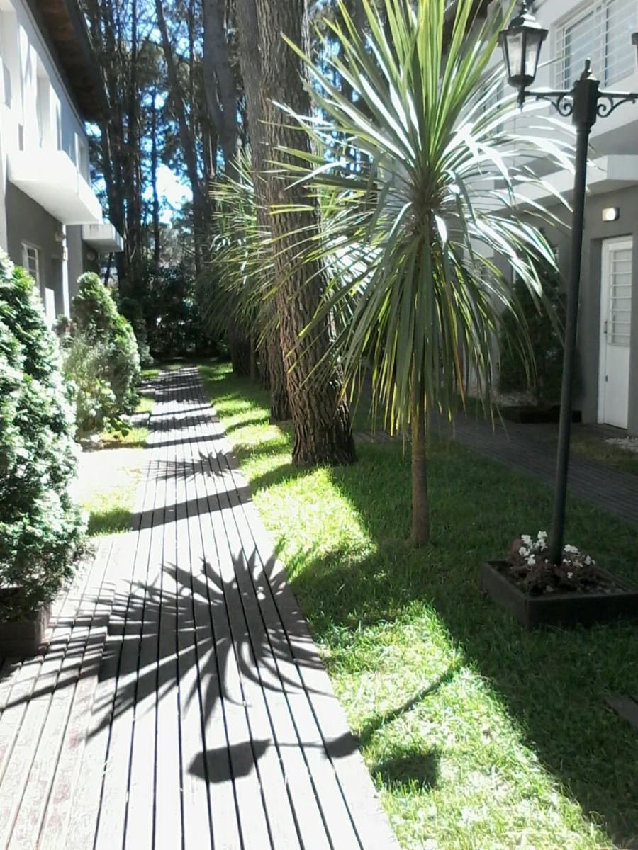 Excelente Duplex en Venta en Pinamar, 3 ambientes jardín y parrilla — foto 10