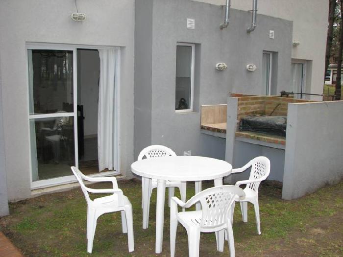 Excelente Duplex en Venta en Pinamar, 3 ambientes jardín y parrilla — foto 2