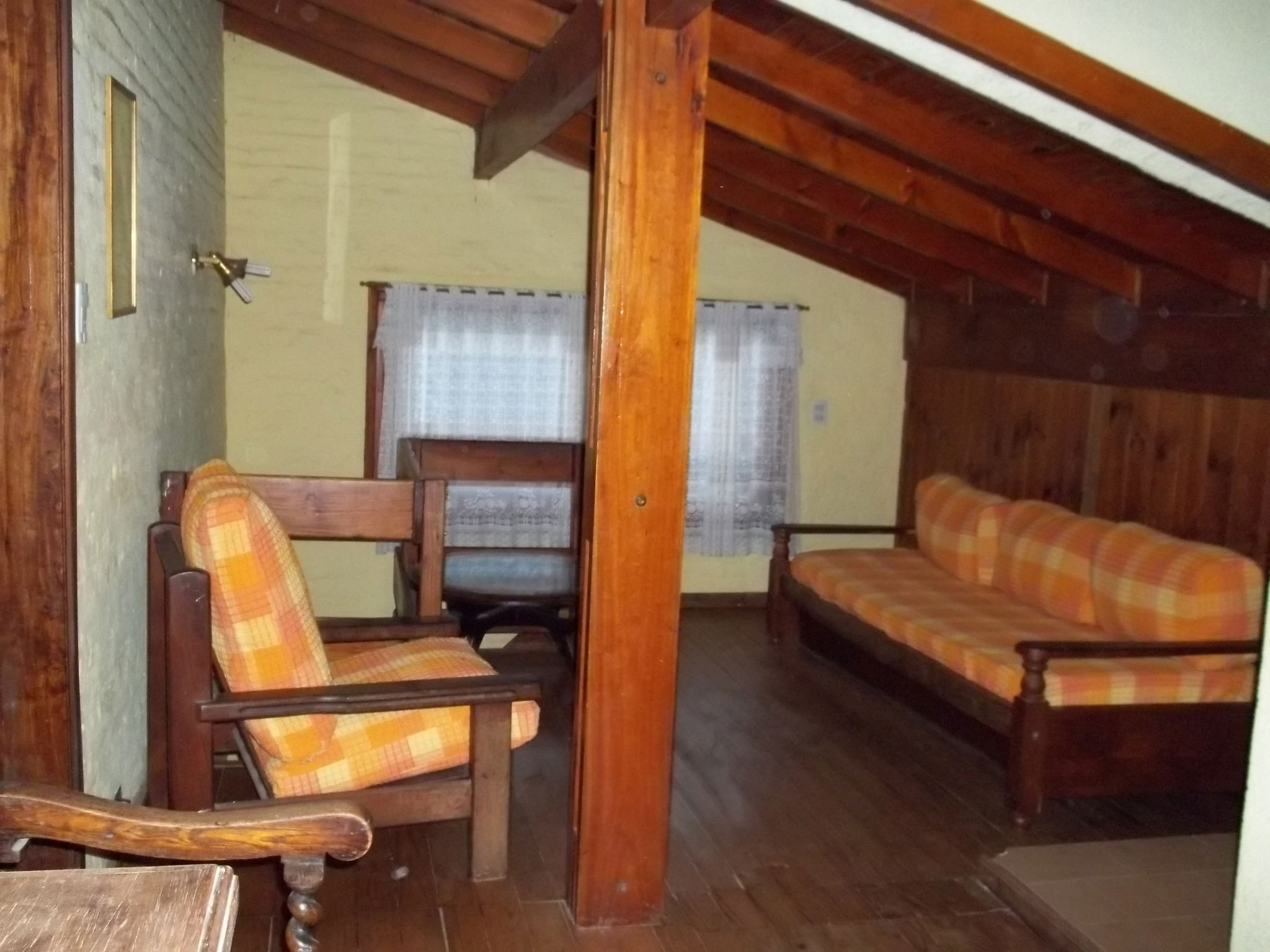 Chalet Zona Golf muy amplia 5 habitaciones a 4 cuadras de la playa en Alquiler Pinamar, — foto 15