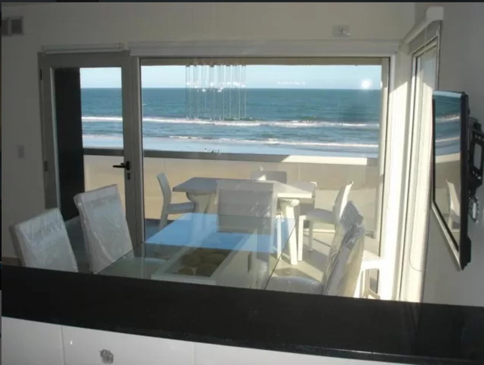Excelente Departamento sobre la playa con vista al mar — foto 8