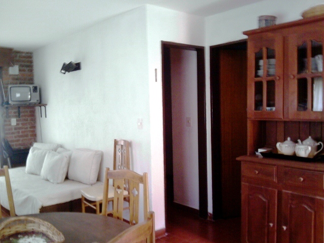 Unidad 1, Dto tipo duplex en Alquiler Pinamar, jardín, pariila a 6 cuadras de la playa Ufo Point. — foto 8