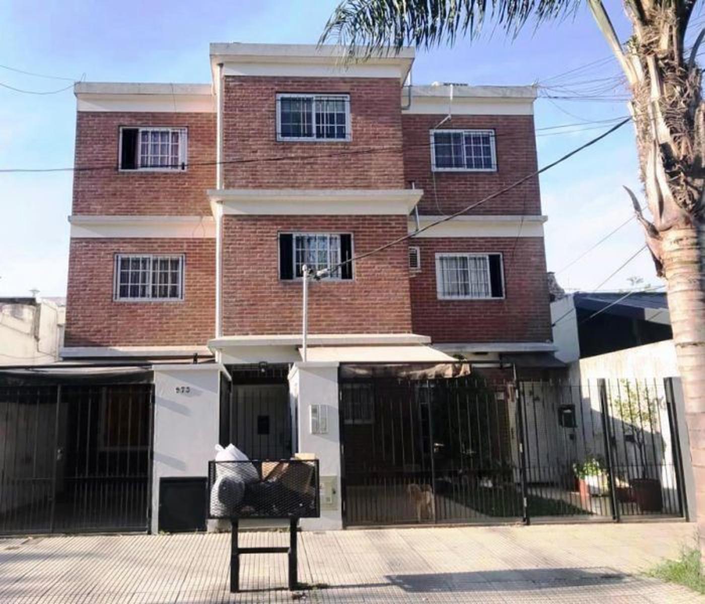 Excelente departamento 3 ambientes - RAMOS MEJIA