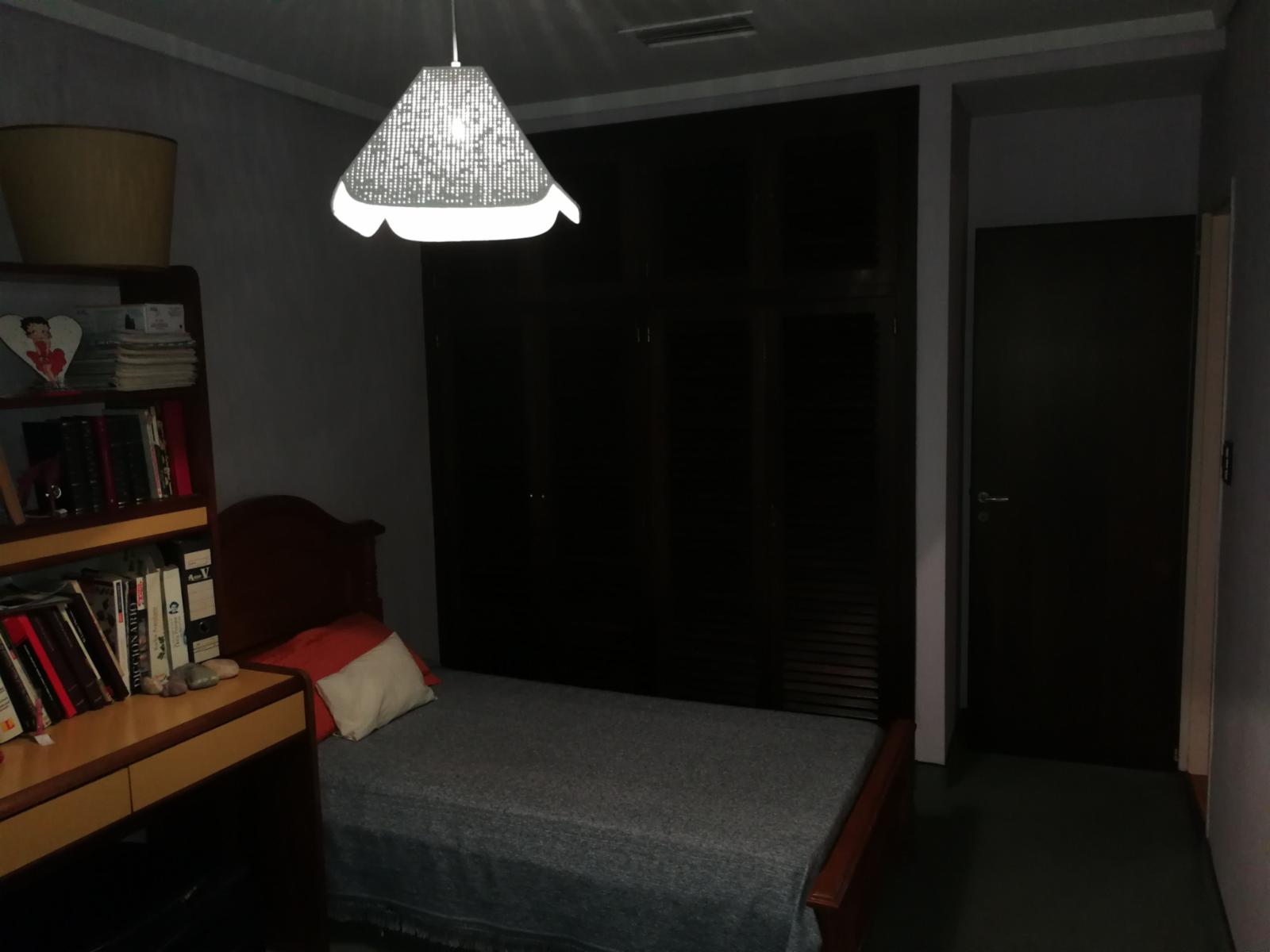EXCELENTE PROPIEDAD EN CASTELAR SUR 3 HABITACIONES DE CATEGORIA, CON QUINCHO PILETA Y DETALLES DE CATEGORIA — foto 3