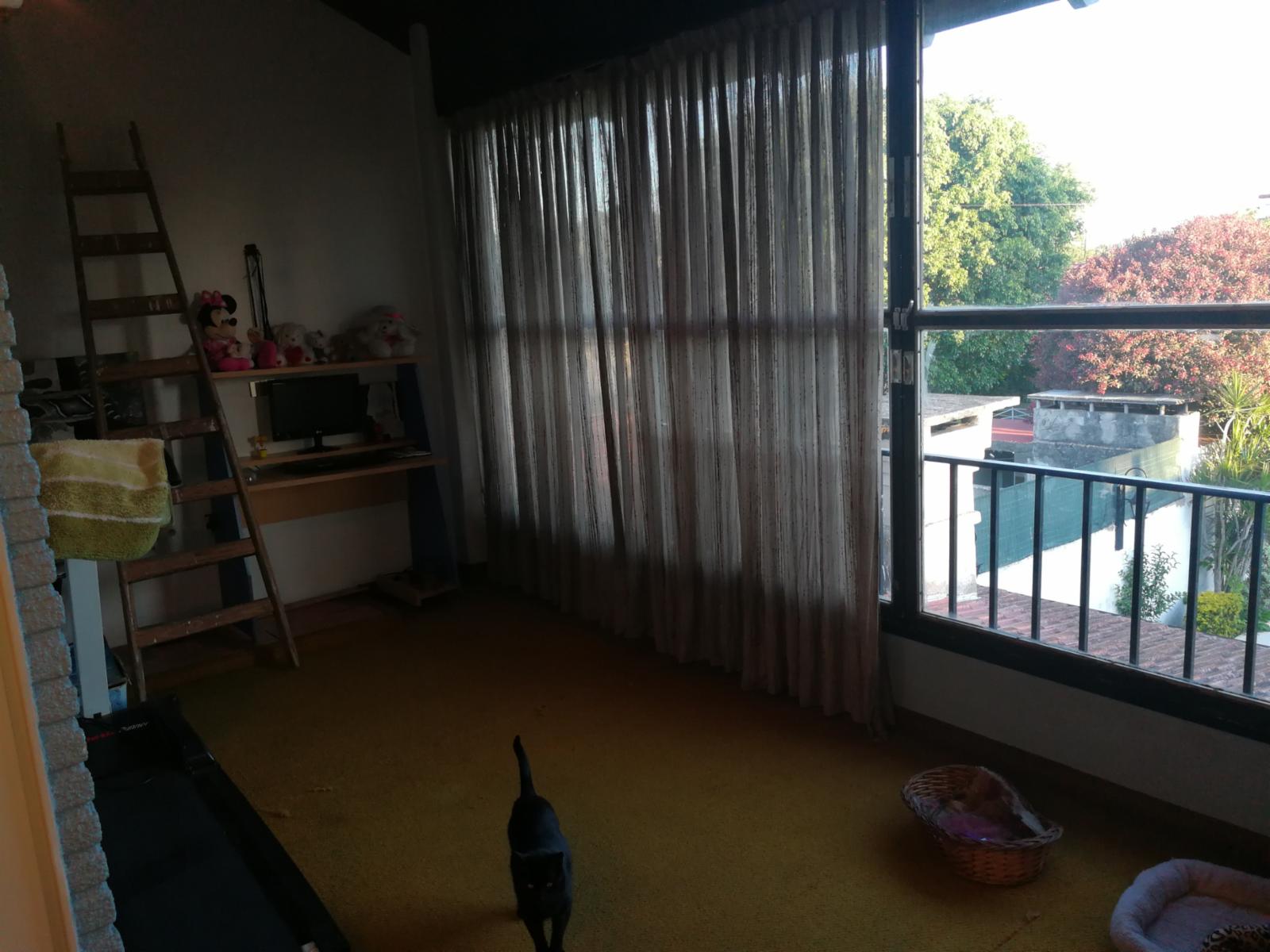 EXCELENTE PROPIEDAD EN CASTELAR SUR 3 HABITACIONES DE CATEGORIA, CON QUINCHO PILETA Y DETALLES DE CATEGORIA — foto 6
