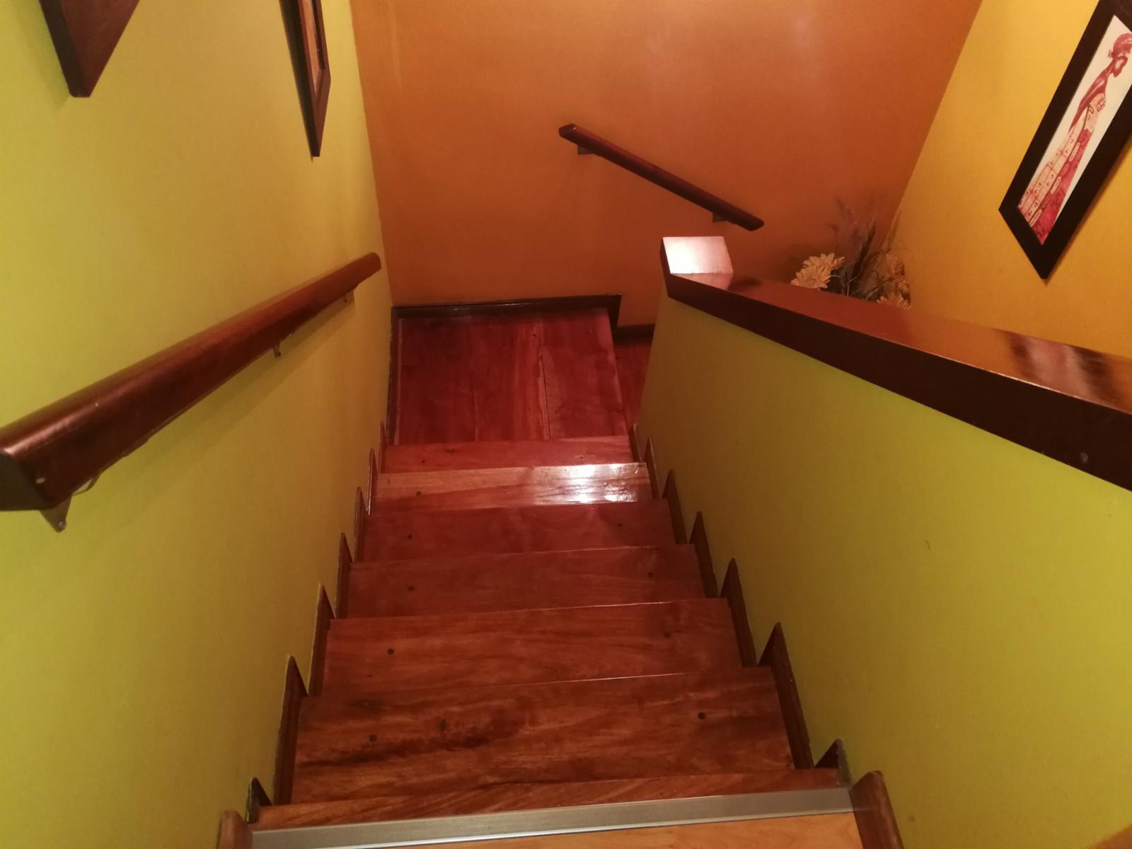 EXCELENTE PROPIEDAD EN CASTELAR SUR 3 HABITACIONES DE CATEGORIA, CON QUINCHO PILETA Y DETALLES DE CATEGORIA — foto 10