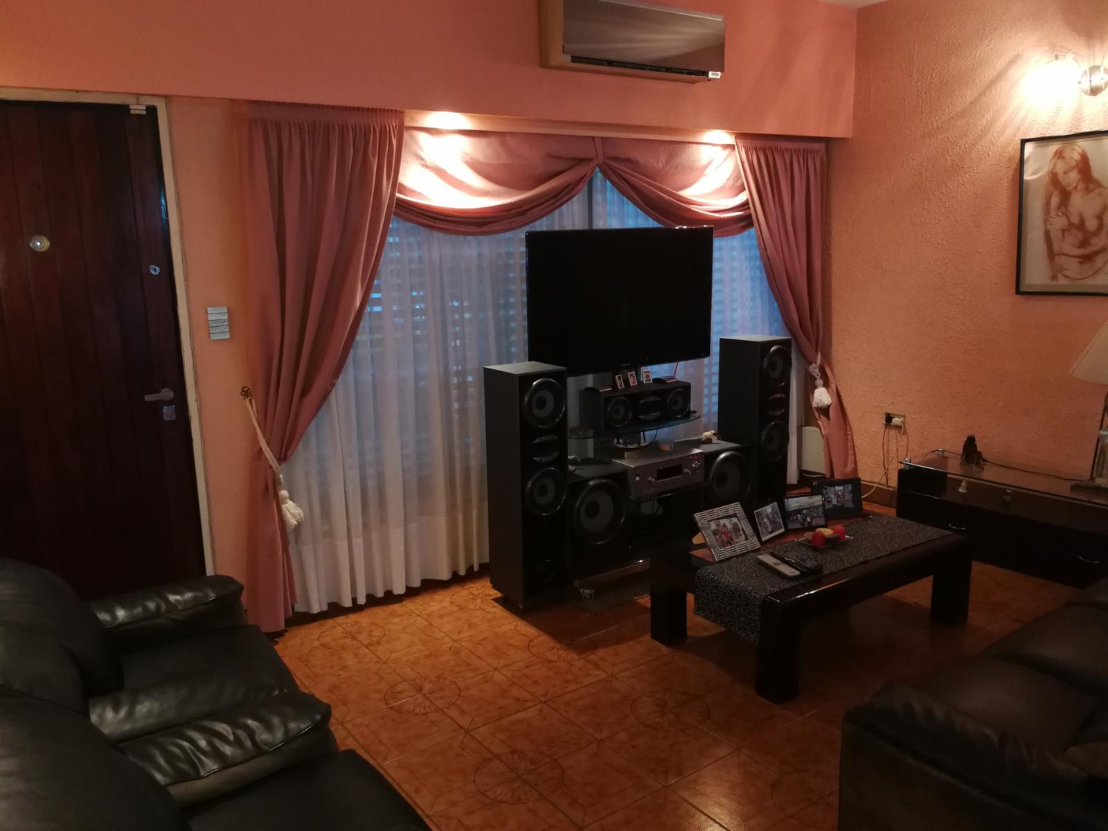 EXCELENTE PROPIEDAD EN CASTELAR SUR 3 HABITACIONES DE CATEGORIA, CON QUINCHO PILETA Y DETALLES DE CATEGORIA — foto 11