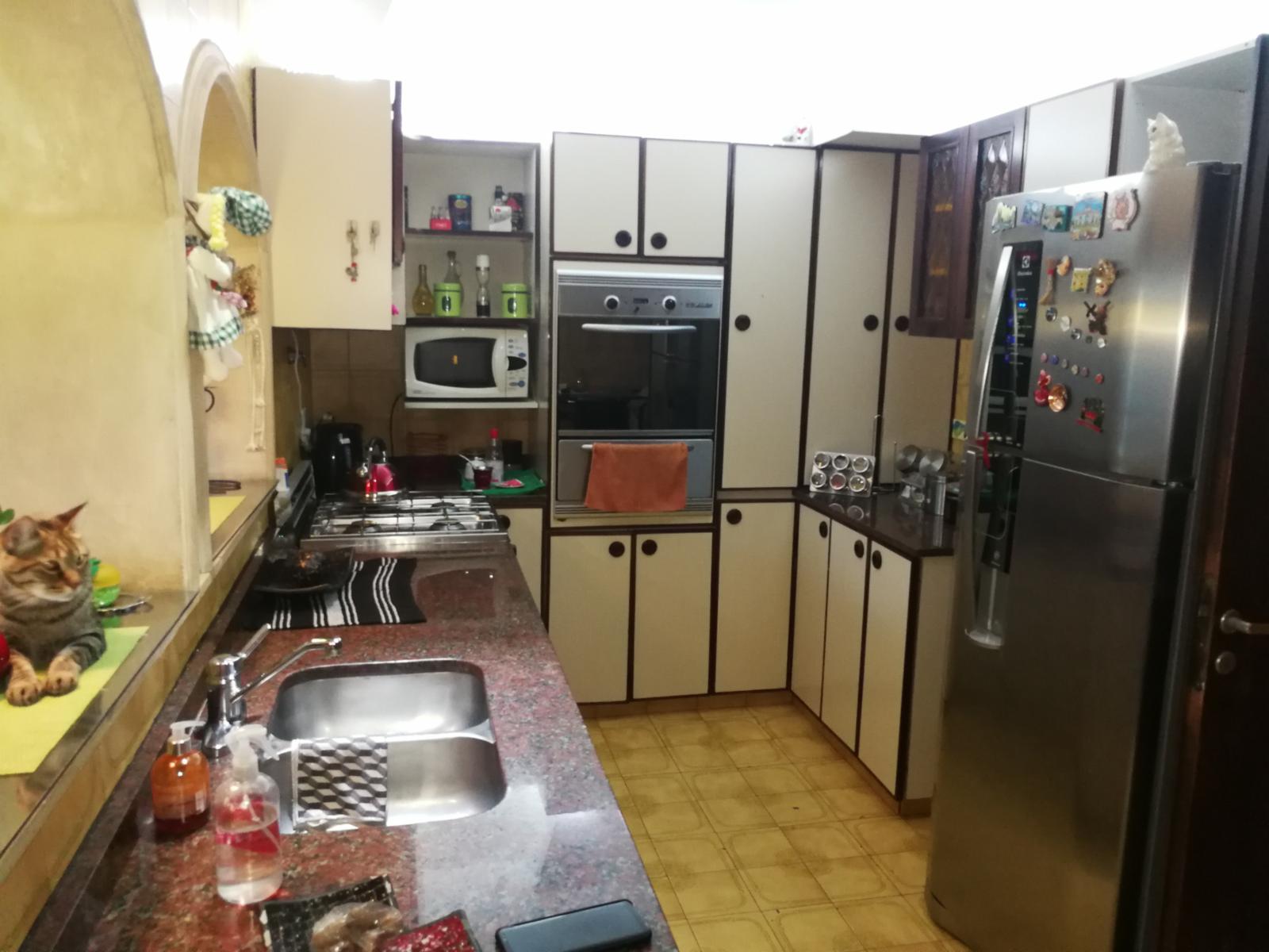 EXCELENTE PROPIEDAD EN CASTELAR SUR 3 HABITACIONES DE CATEGORIA, CON QUINCHO PILETA Y DETALLES DE CATEGORIA — foto 14