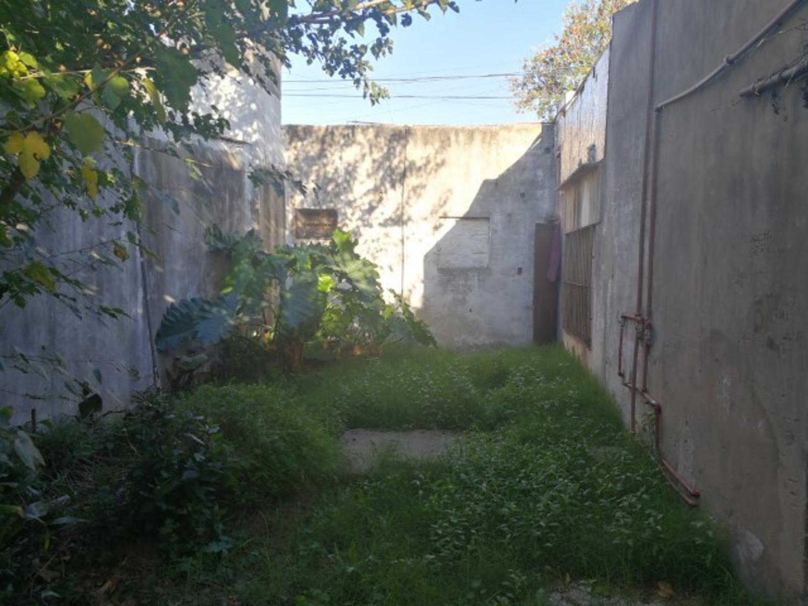 VENTA EN BLOC 2 LOCALES Y DEPARTAMENTO DE 2 AMBIENTES — foto 14