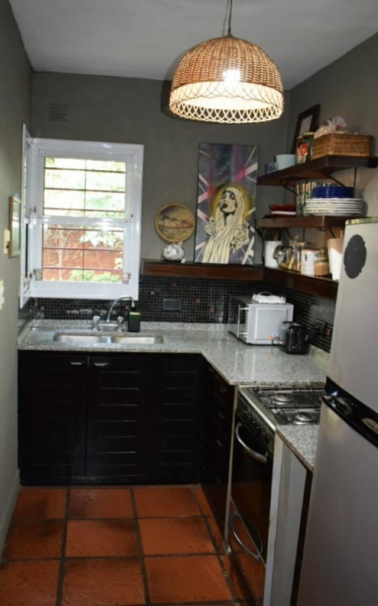 HERMOSA CASA CENTRICA EN MERLO SOBRE LOTE DE 10 X 48 CON DETALLES DE CATEGORIA — foto 3