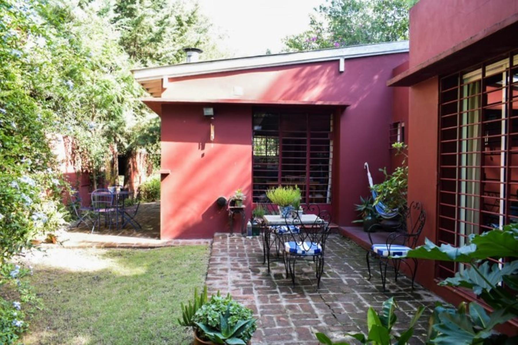 HERMOSA CASA CENTRICA EN MERLO SOBRE LOTE DE 10 X 48 CON DETALLES DE CATEGORIA — foto 11