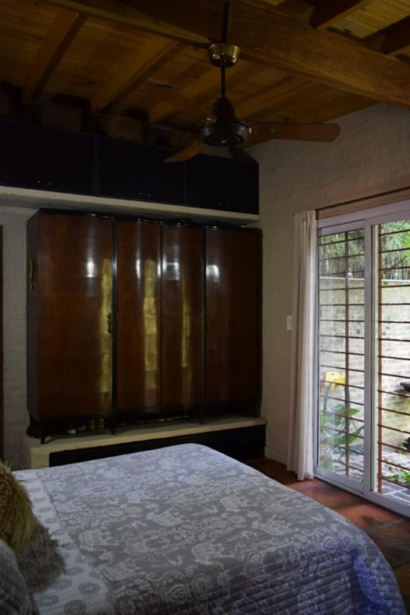 HERMOSA CASA CENTRICA EN MERLO SOBRE LOTE DE 10 X 48 CON DETALLES DE CATEGORIA — foto 14