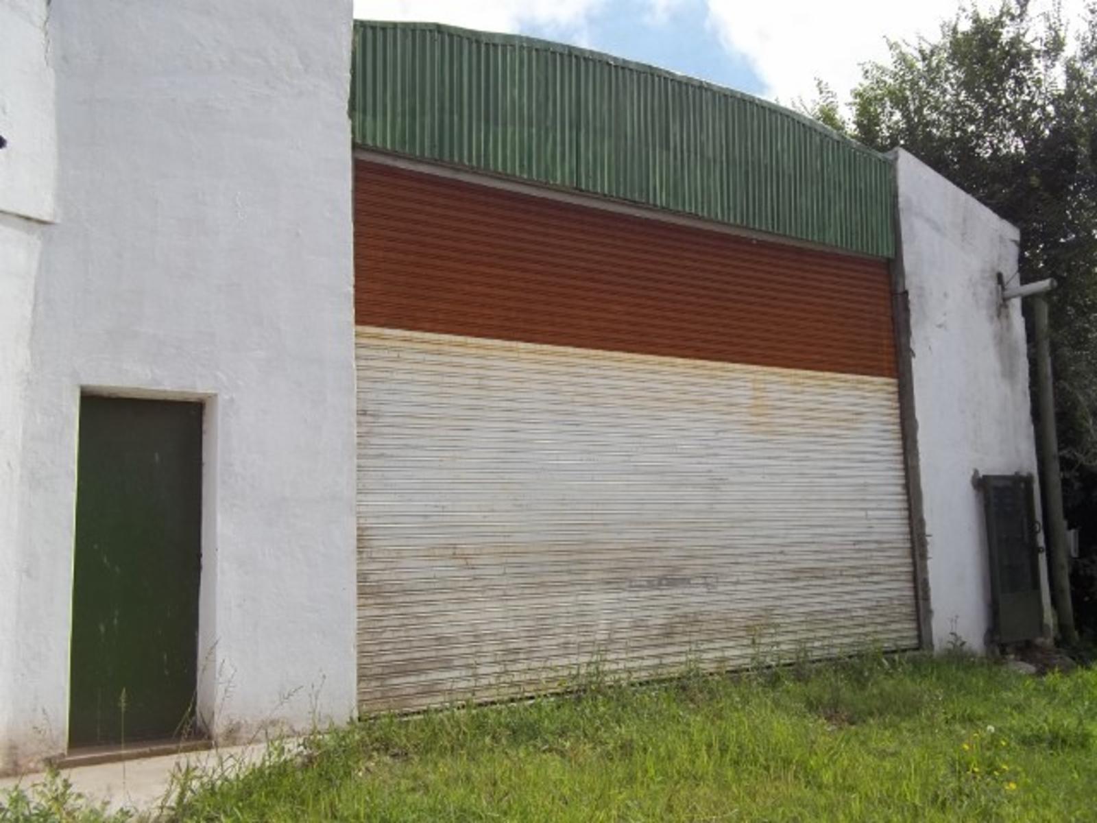 GRAN PREDIO EN GENERAL RODRIGUEZ 1900 M2 , GALPON, 2 LOCALES COMERCIALES, PLAYON DE MANIOBRAS, CASA DE CUIDADORES — foto 4