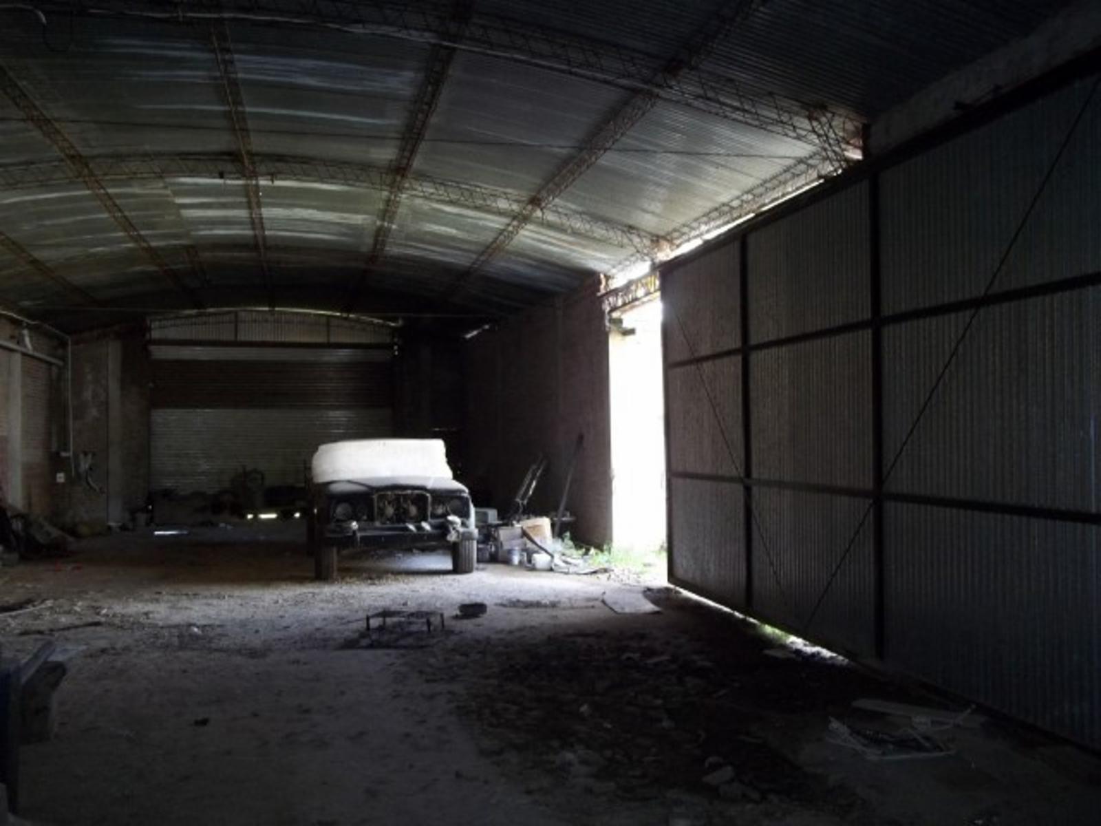 GRAN PREDIO EN GENERAL RODRIGUEZ 1900 M2 , GALPON, 2 LOCALES COMERCIALES, PLAYON DE MANIOBRAS, CASA DE CUIDADORES — foto 9