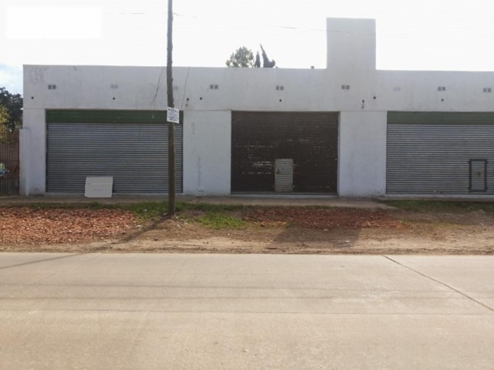 GRAN PREDIO EN GENERAL RODRIGUEZ 1900 M2 , GALPON, 2 LOCALES COMERCIALES, PLAYON DE MANIOBRAS, CASA DE CUIDADORES - 17