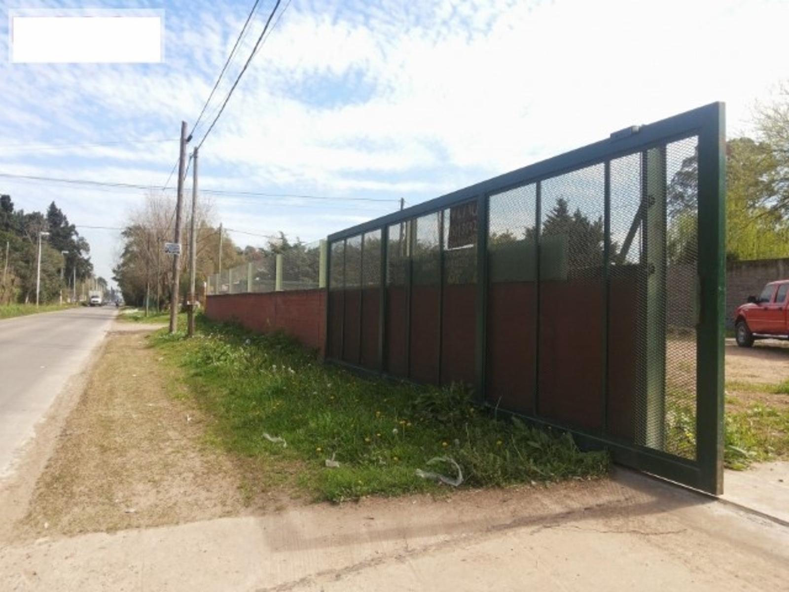 GRAN PREDIO EN GENERAL RODRIGUEZ 1900 M2 , GALPON, 2 LOCALES COMERCIALES, PLAYON DE MANIOBRAS, CASA DE CUIDADORES - 20