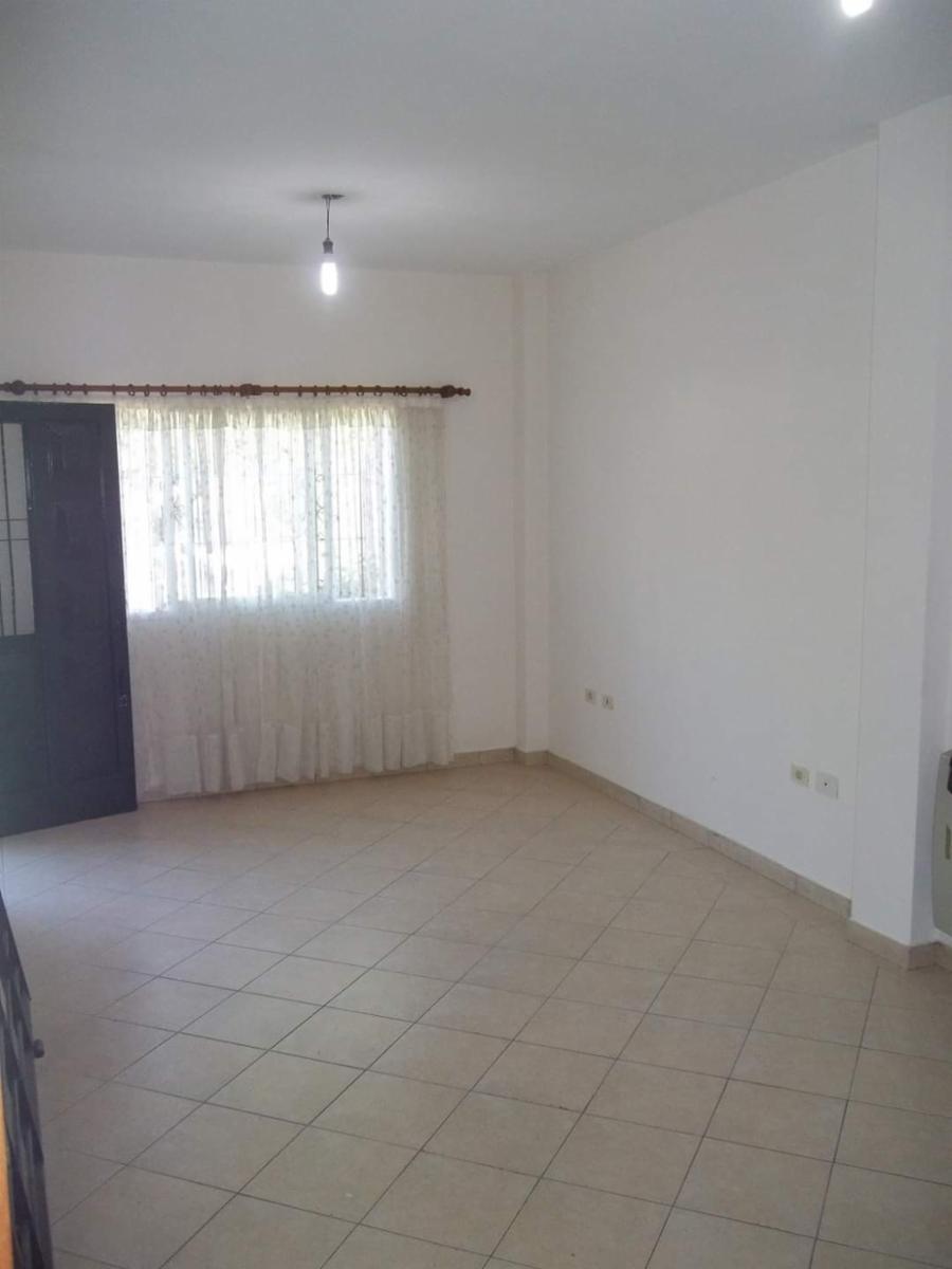 LINDA CASA AMERICANA EN MARIANO ACOSTA MUY BUENA UBICACION A METROS DE RUTA 200 — foto 3