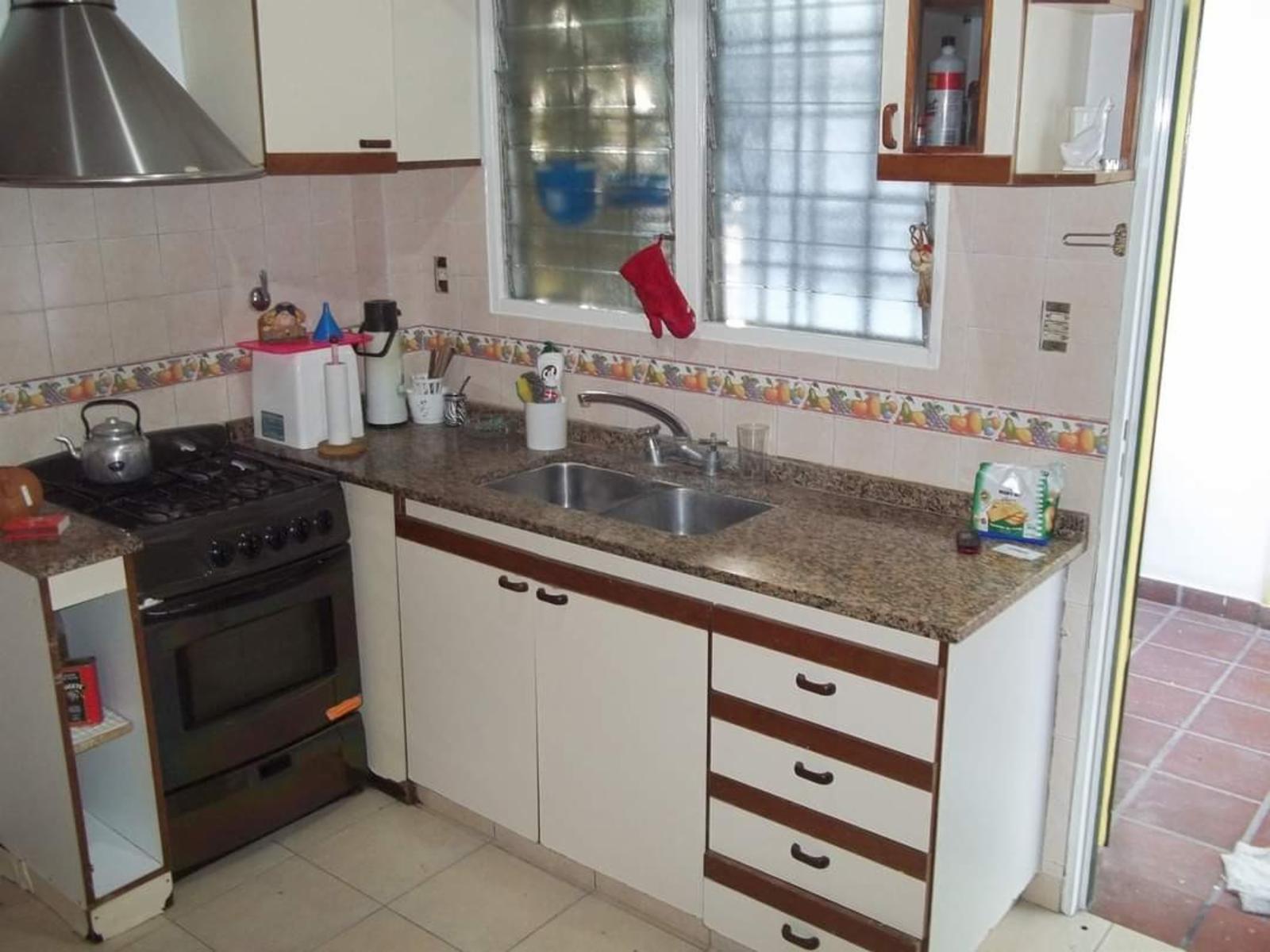 LINDA CASA AMERICANA EN MARIANO ACOSTA MUY BUENA UBICACION A METROS DE RUTA 200 — foto 6