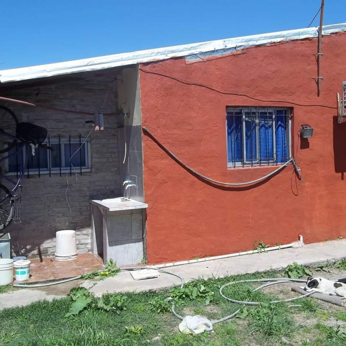 OFERTA EN $$$ CASA DE MATERIAL EN MARIANO ACOSTA GRAN OPORTUNIDAD — foto 3