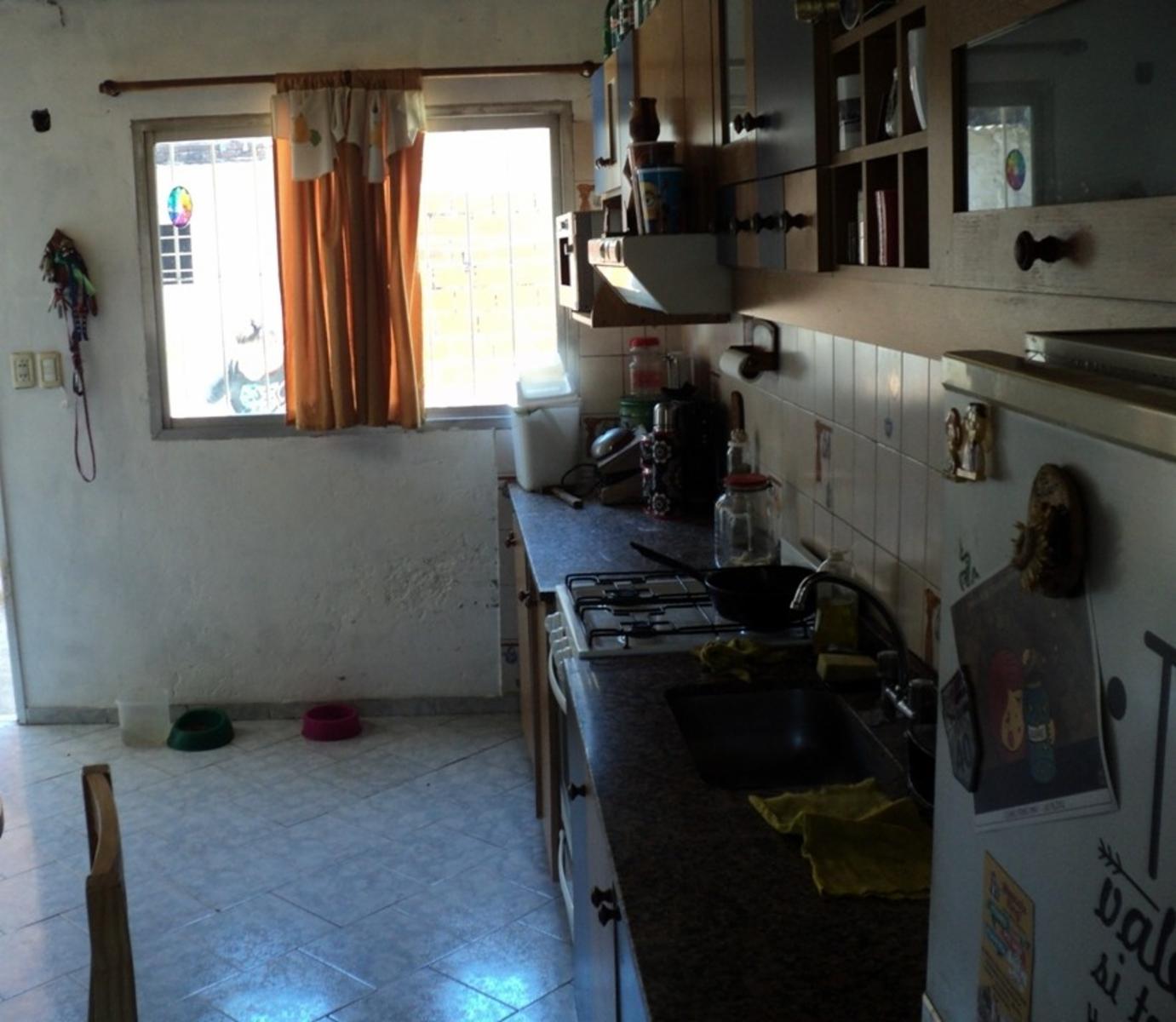 Casa y departamento en Aldo Bonzi — foto 4