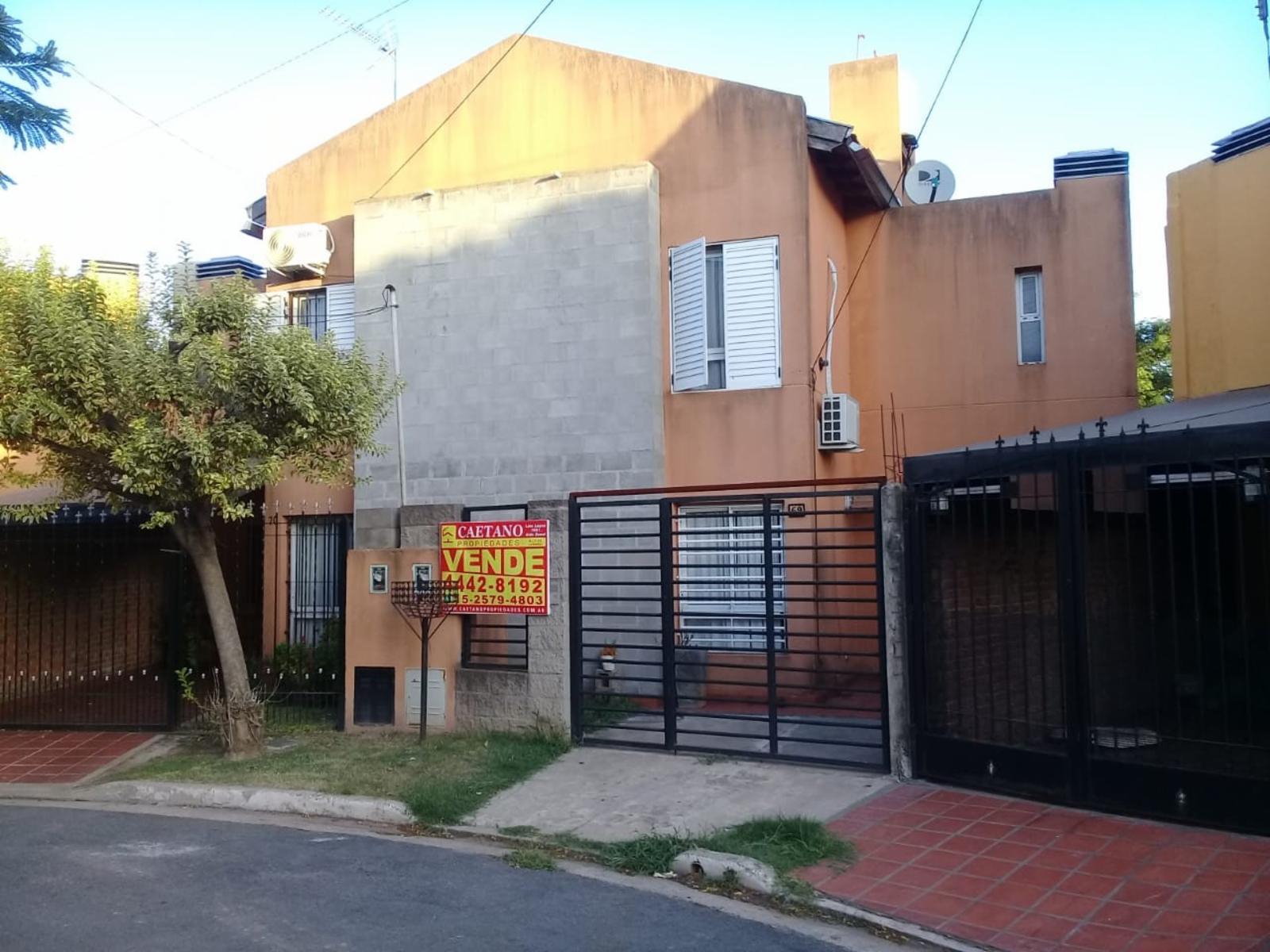 Duplex en venta en Ciudad Evita