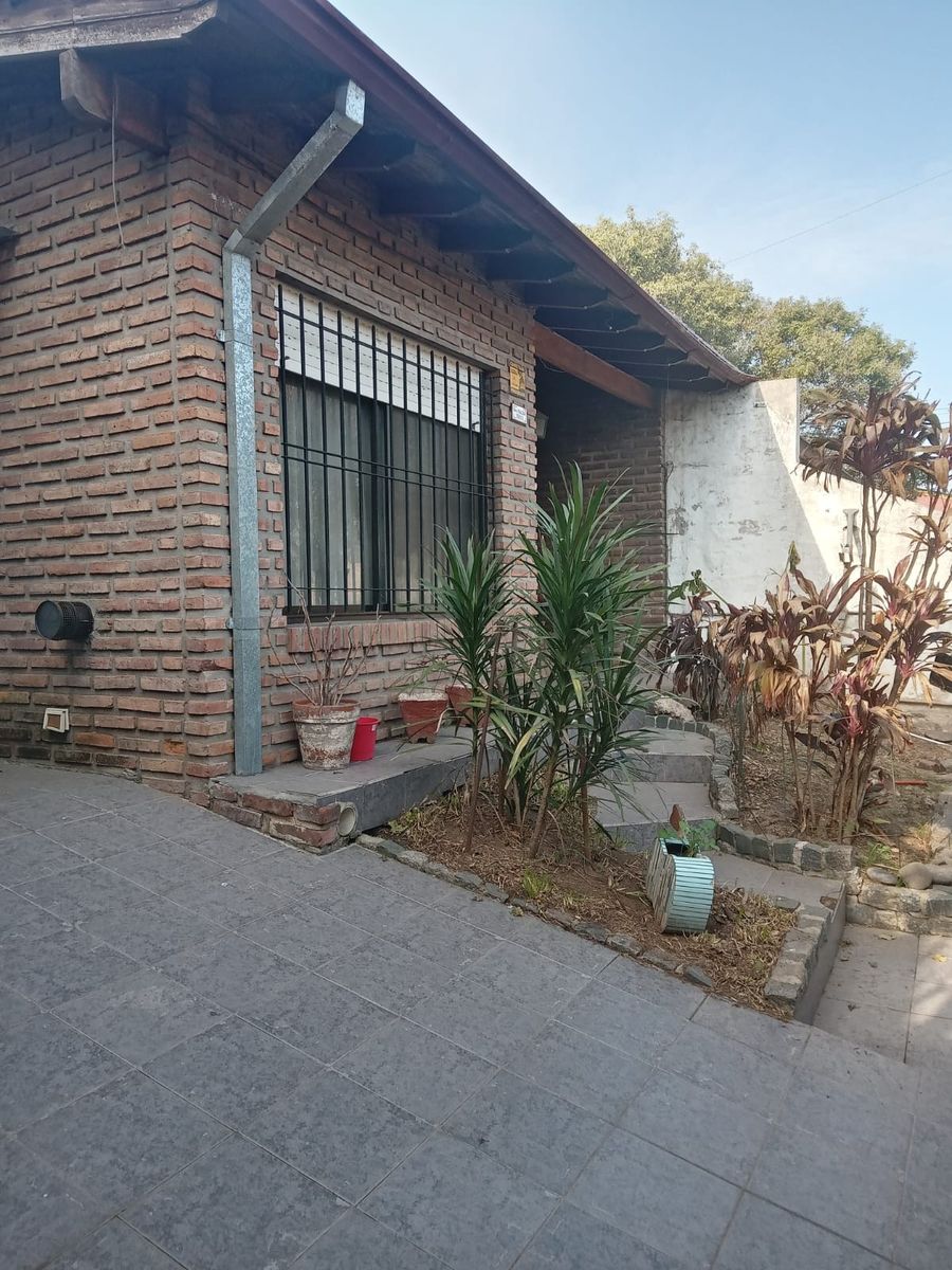 Casa en venta en Aldo Bonzi
