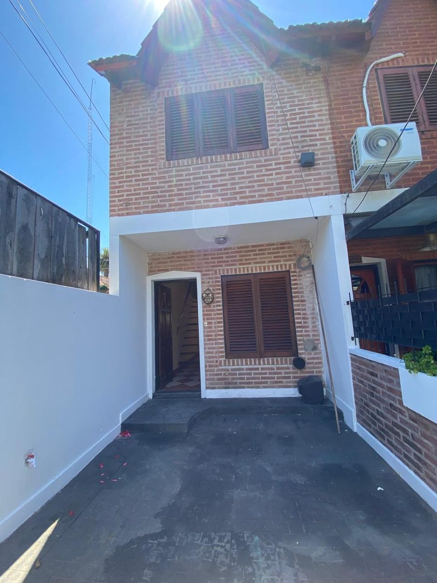Duplex en Venta en Aldo Bonzi