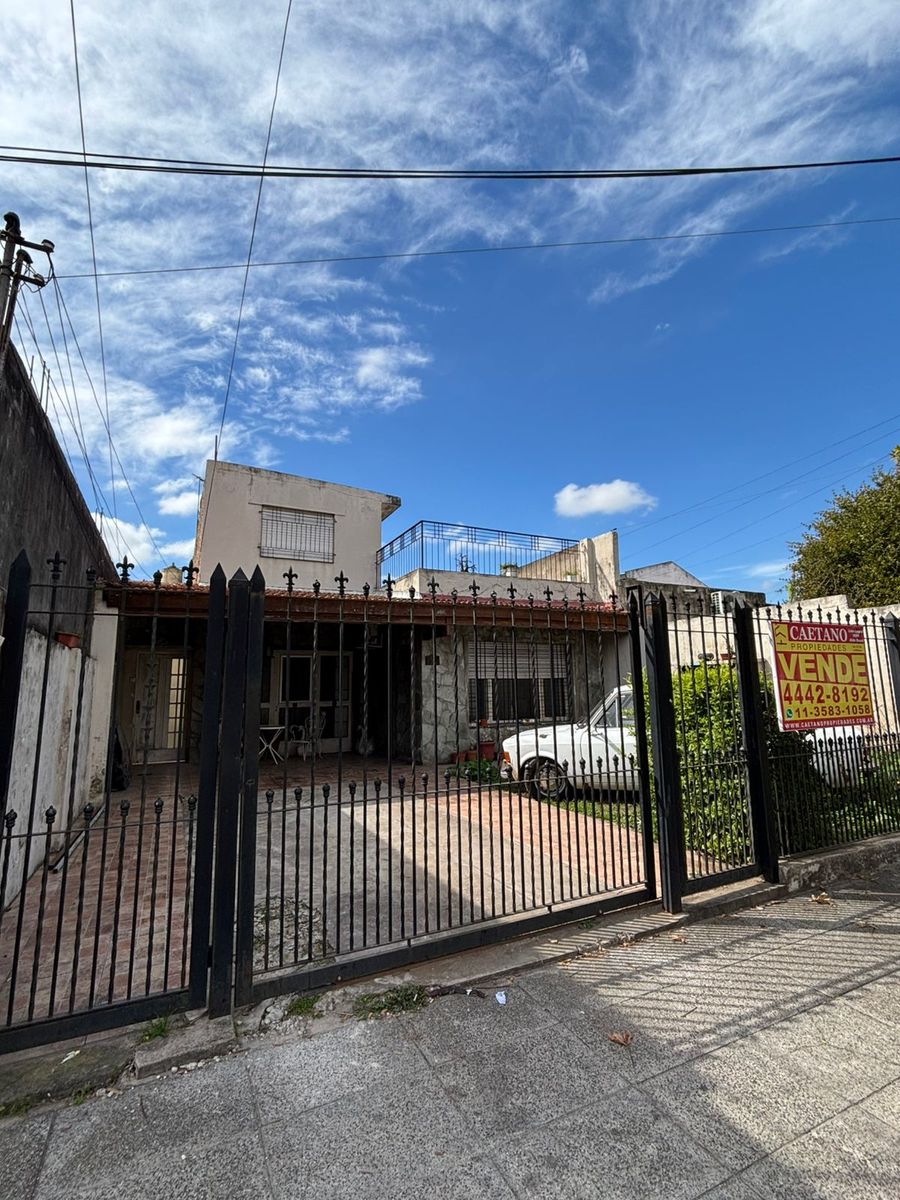 Casa y Departamento en Venta en Aldo Bonzi - 1