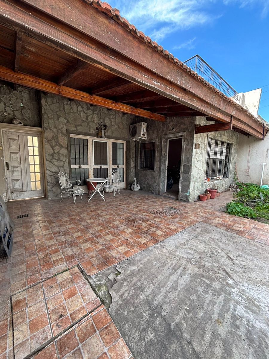 Casa y Departamento en Venta en Aldo Bonzi - 2