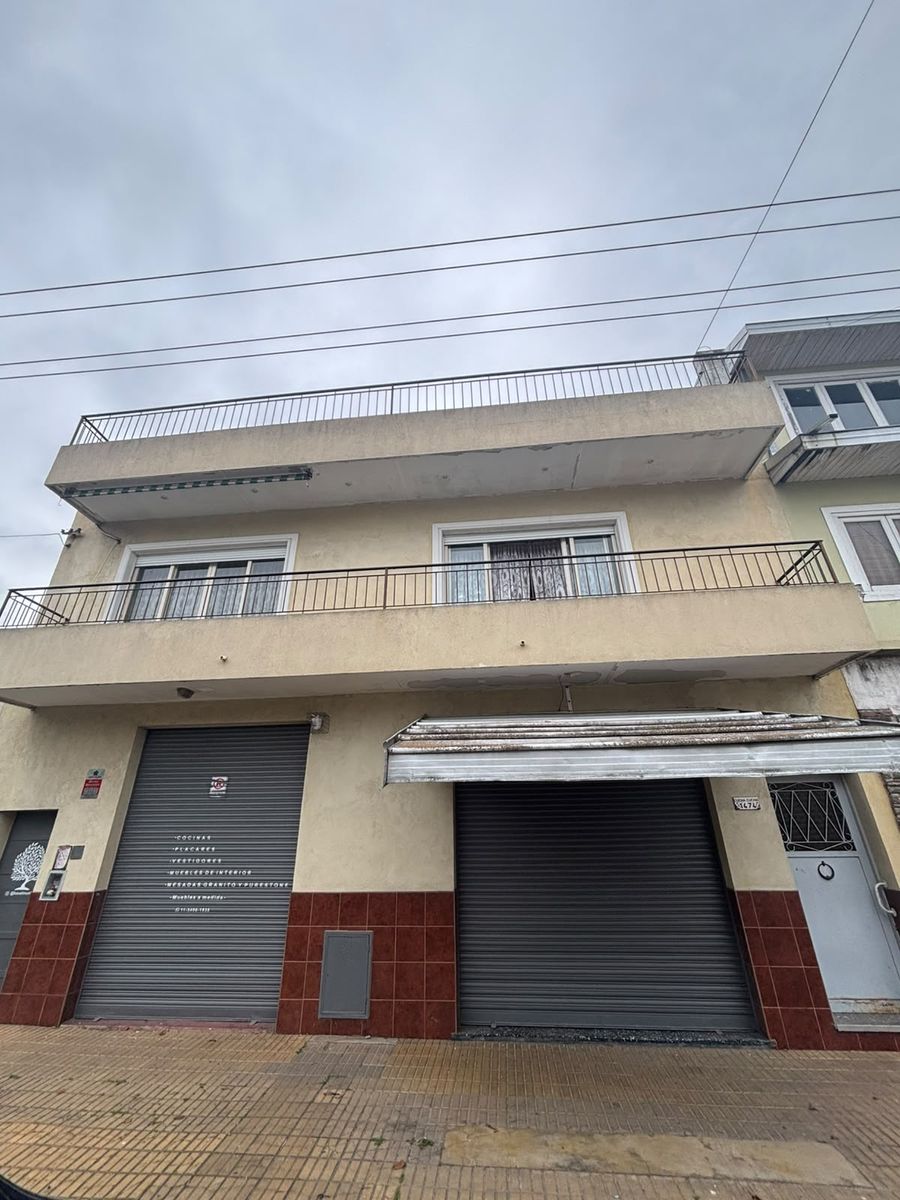 Casa con Local en Venta en Aldo Bonzi - 1
