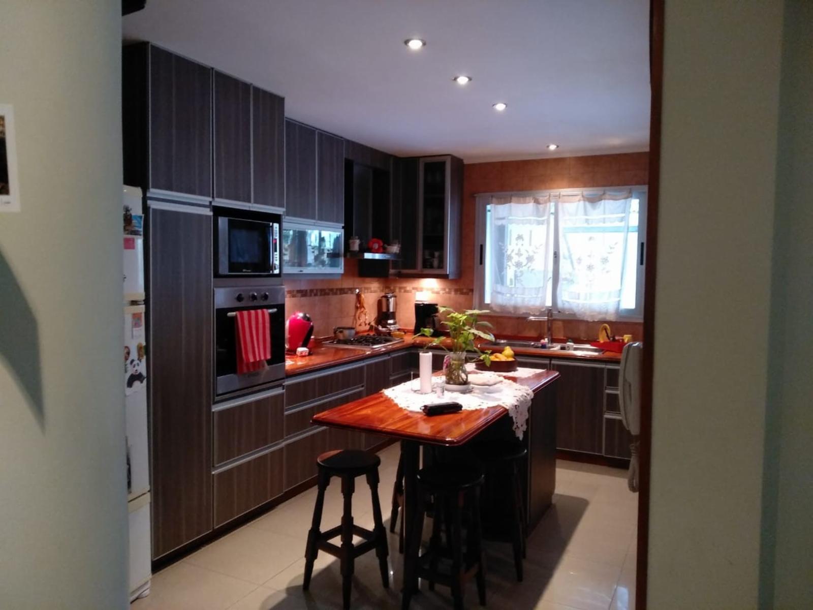 EXCELENTE PROPIEDAD 5 AMBIENTES EN EL CORAZON DE PALOMAR — foto 12