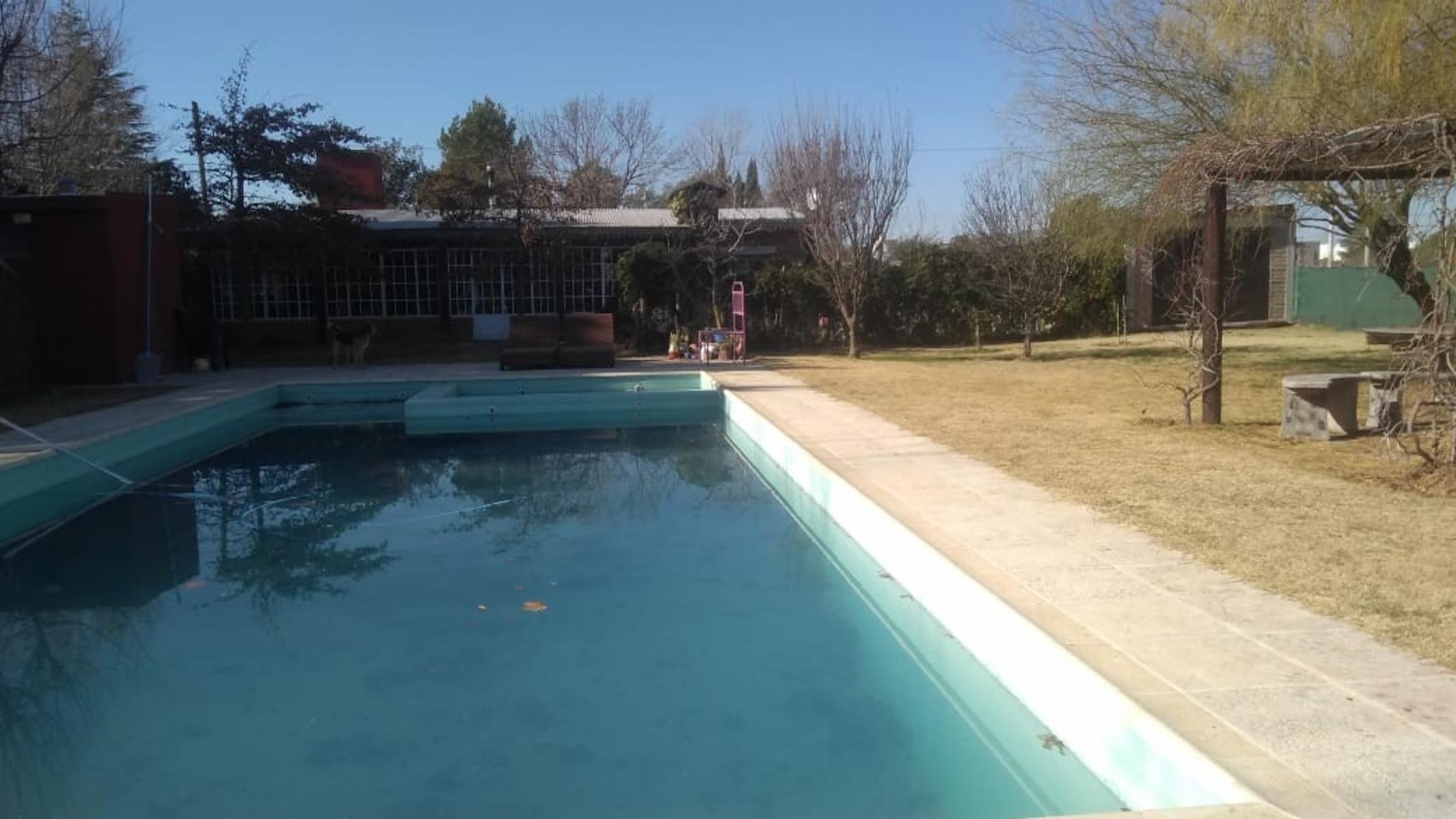 CASA QUINTA EN VENTA - 1