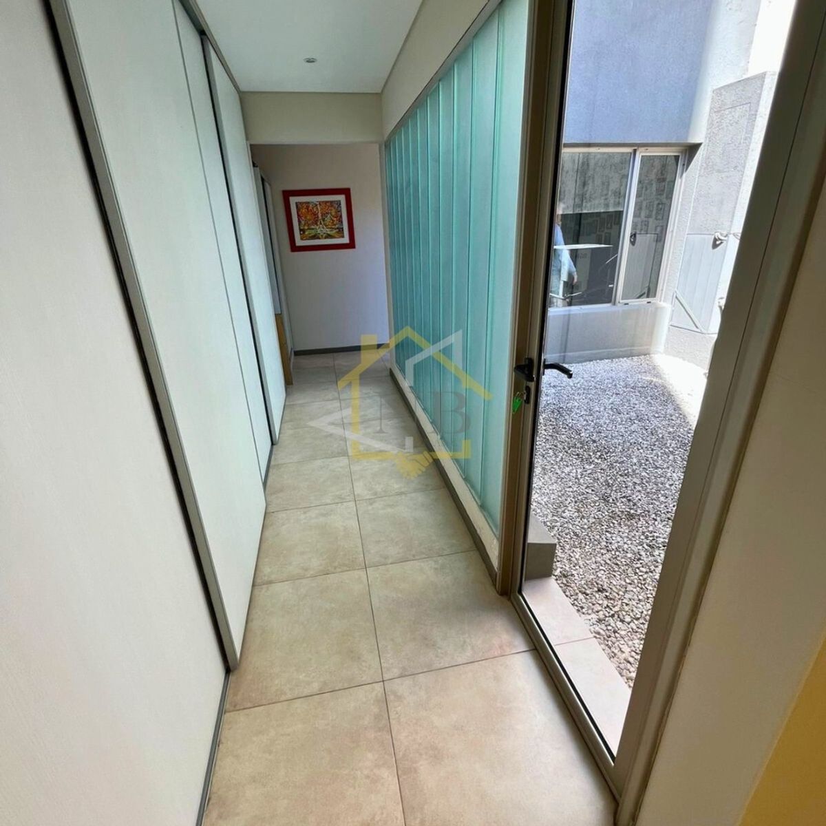 EXCELENTE OFICINA EN VENTA ZONA MACROCENTRO - 7