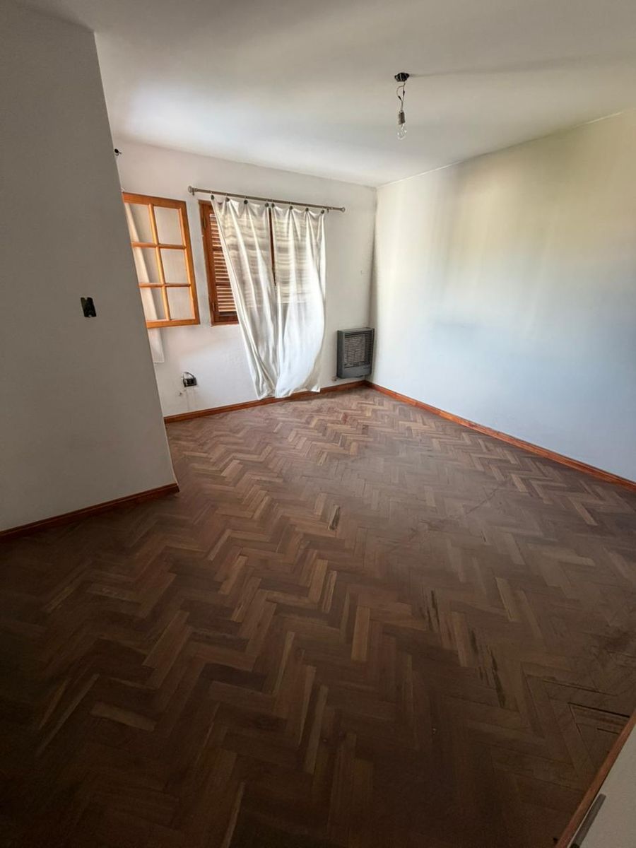 CASA EN VENTA DE DOS PLANTAS EN BANDA NORTE - 9