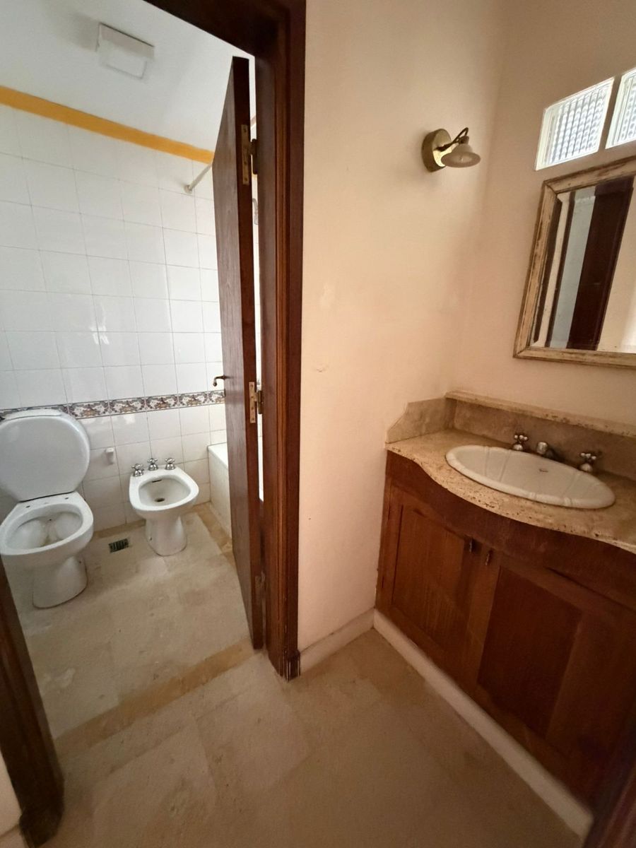 CASA EN VENTA DE DOS PLANTAS EN BANDA NORTE - 10