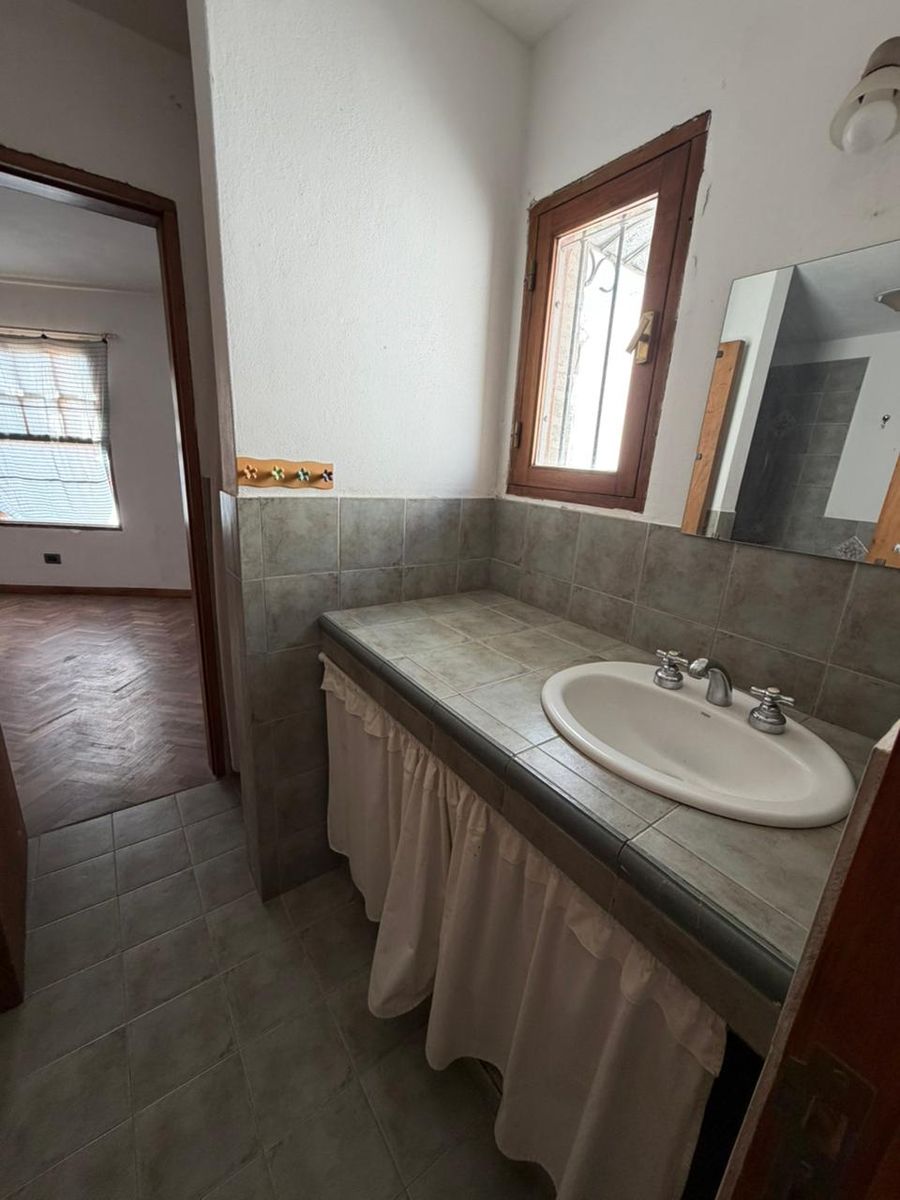 CASA EN VENTA DE DOS PLANTAS EN BANDA NORTE - 11