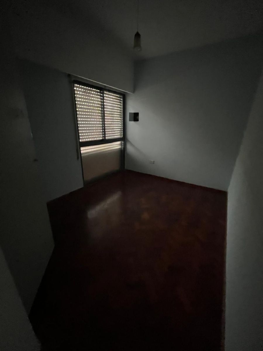 CASA EN VENTA DE 3 DORMITORIOS ZONA ABILENE - 9