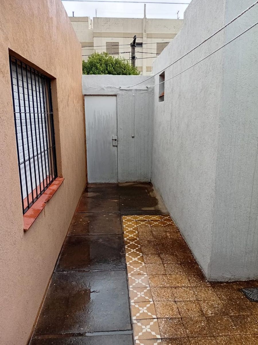 CASA EN VENTA DE 3 DORMITORIOS ZONA ABILENE - 12
