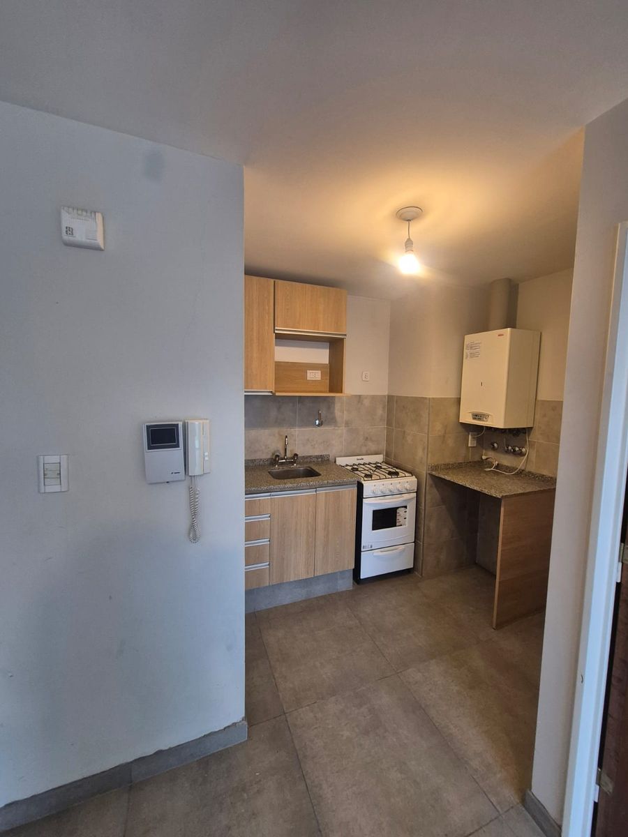 DEPARTAMENTO EN BUCARE 4 - 6