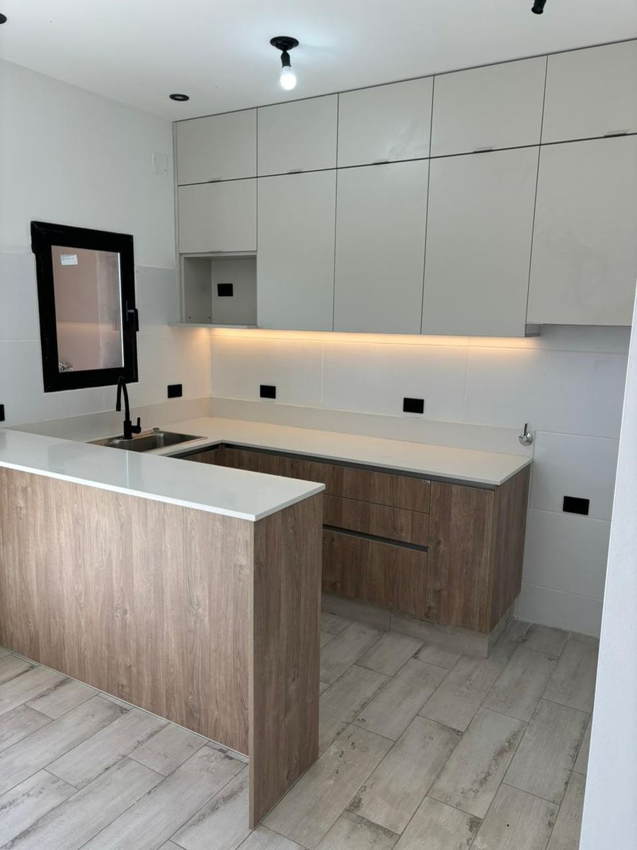 EXCELENTE DUPLEX EN BARRIO FORESTA — foto 2
