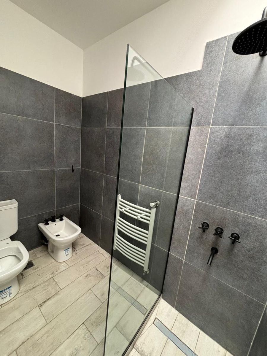 EXCELENTE DUPLEX EN BARRIO FORESTA — foto 8