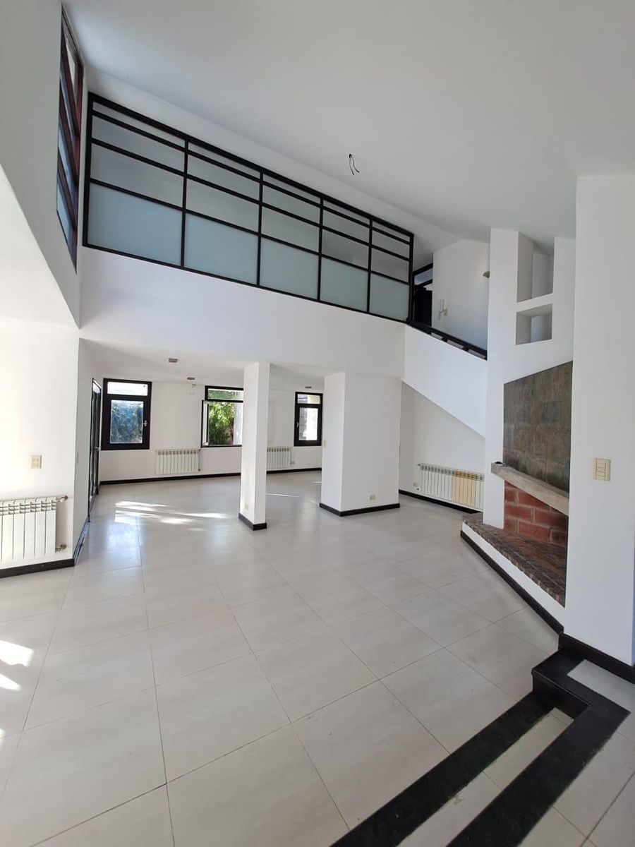 CASA EN VENTA BARRIO GOLF - 3