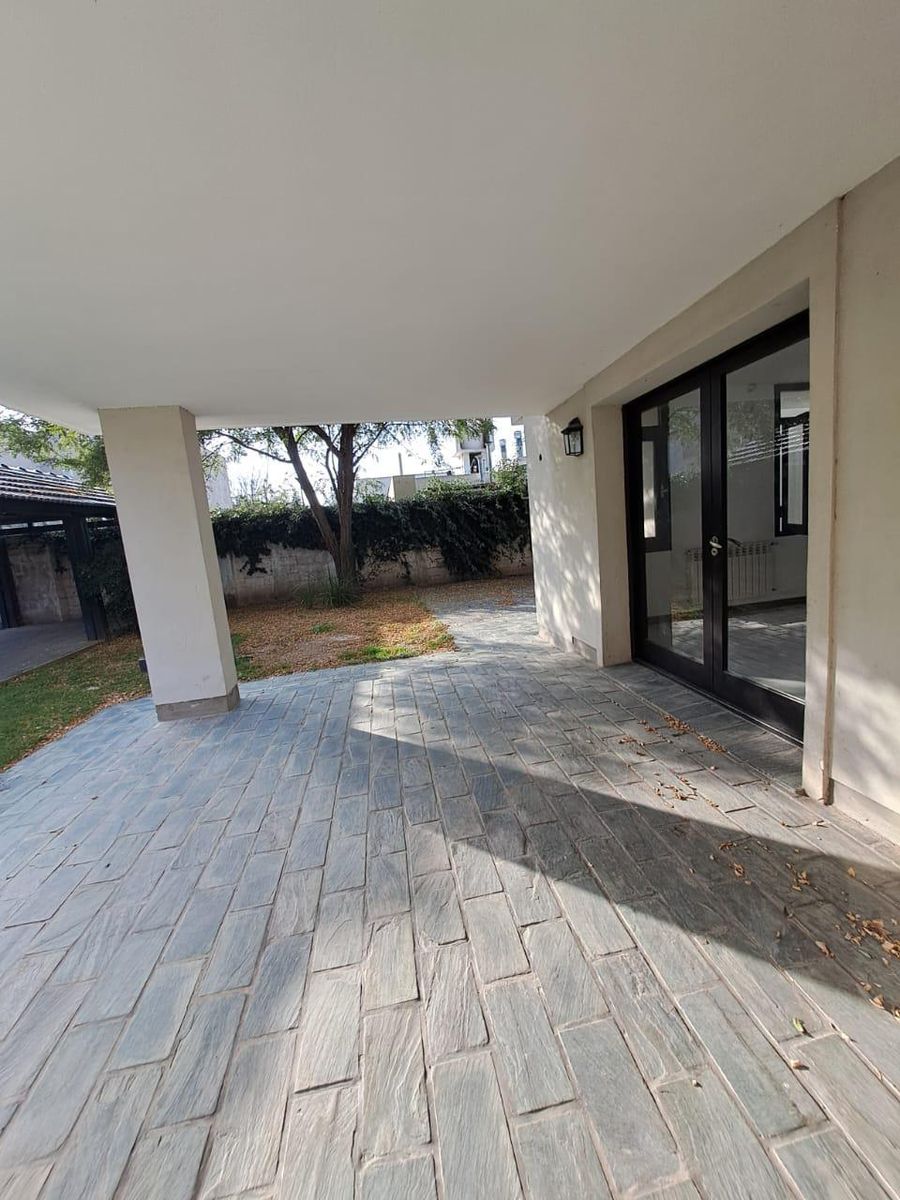 CASA EN VENTA BARRIO GOLF - 6