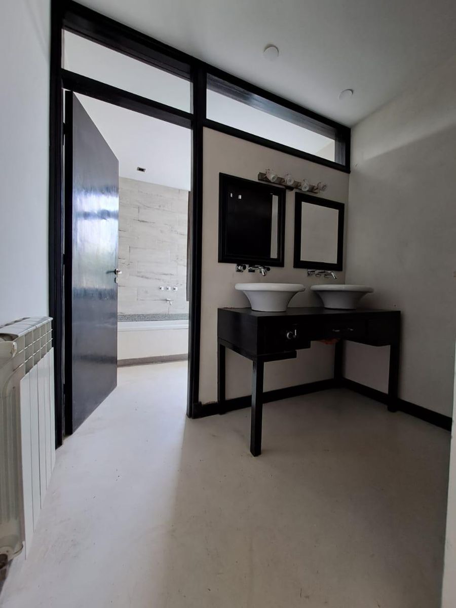 CASA EN VENTA BARRIO GOLF - 10
