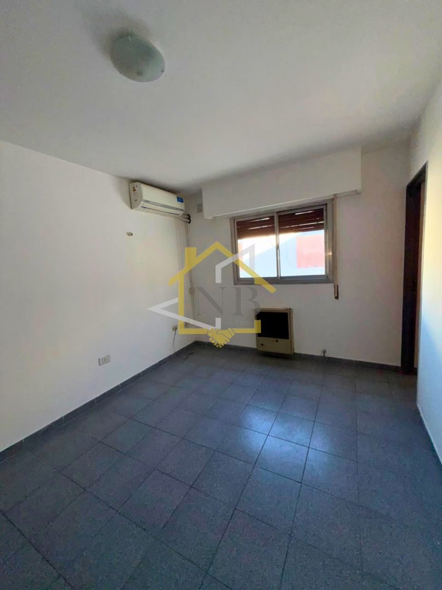 DEPARTAMENTO EN ALQUILER CALLE VELEZ SARSFIELD ZONA MICROCENTRO - 2