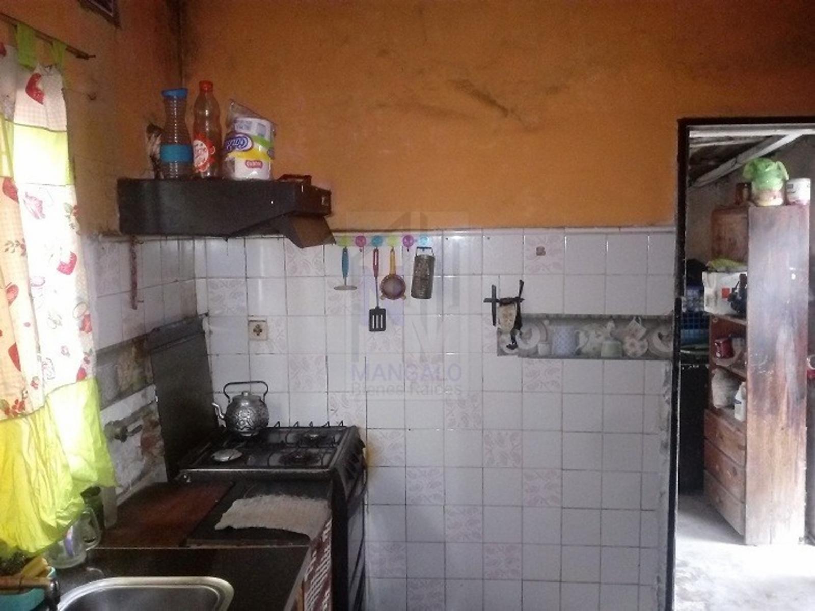 CASA EN QUILMES 4 AMBIENTES CON TERRENO — foto 8
