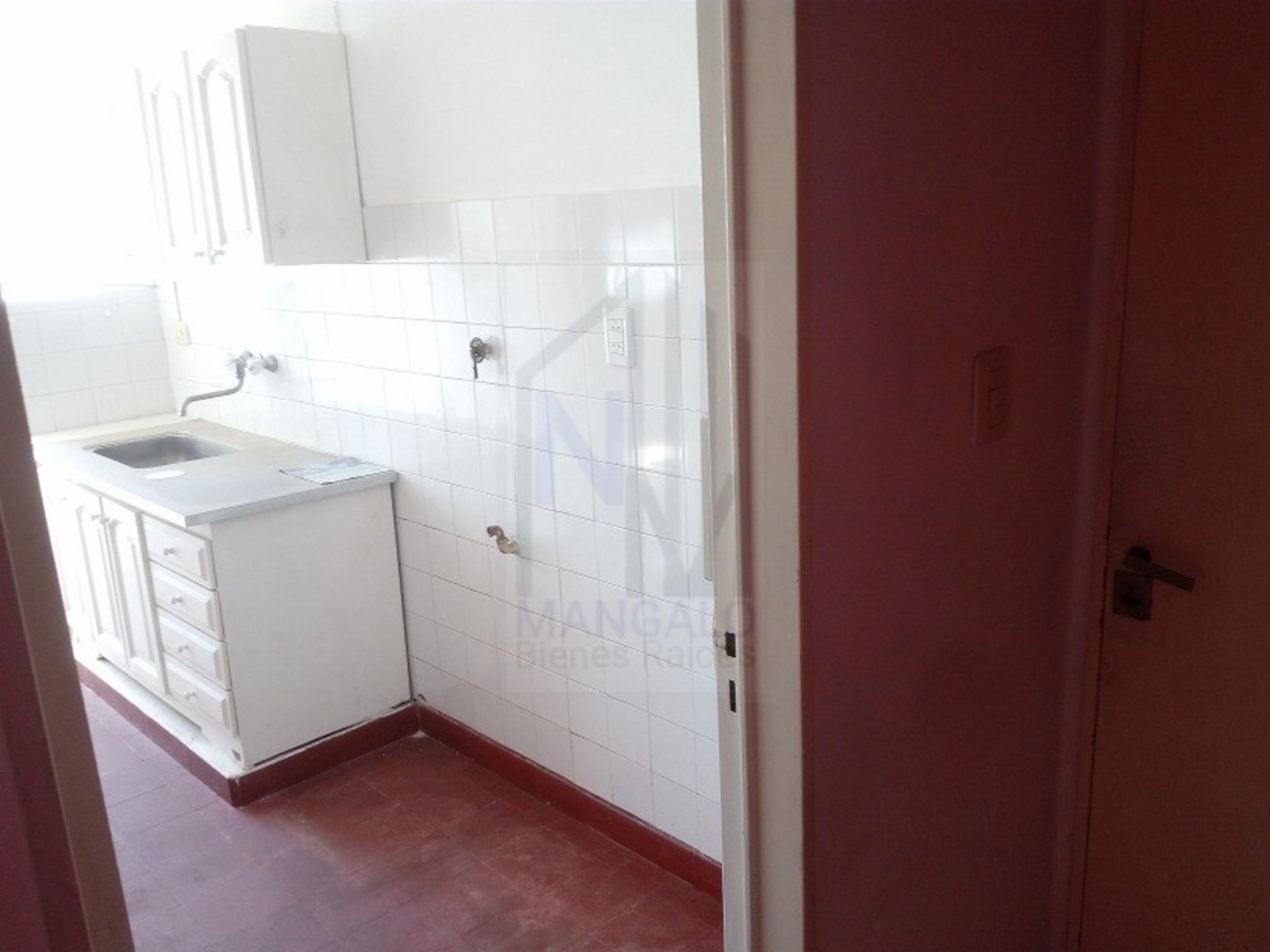 DEPARTAMENTO 3 AMBIENTES CON COCHERA BERAZATEGUI — foto 4