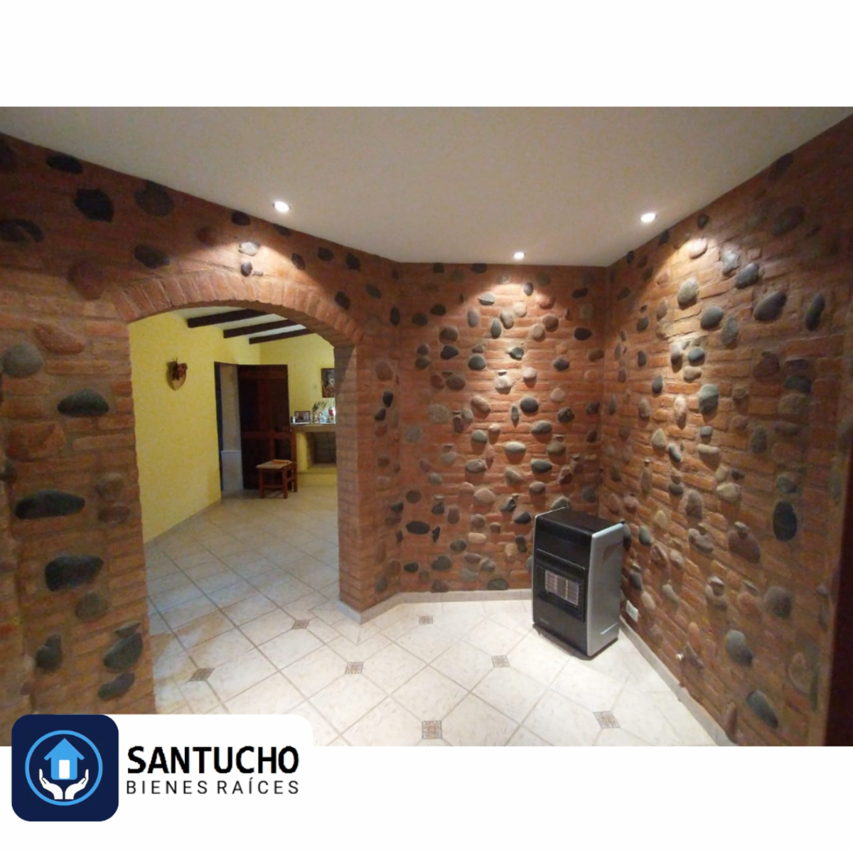 ATENCIÓN/ IMPORTANTE PROPIEDAD EN VENTA: CASA QUINTA PRINCIPAL + CASA SECUNDARIA + GALPÓN + 7 HCT. PARA LA SIEMBRA - 10