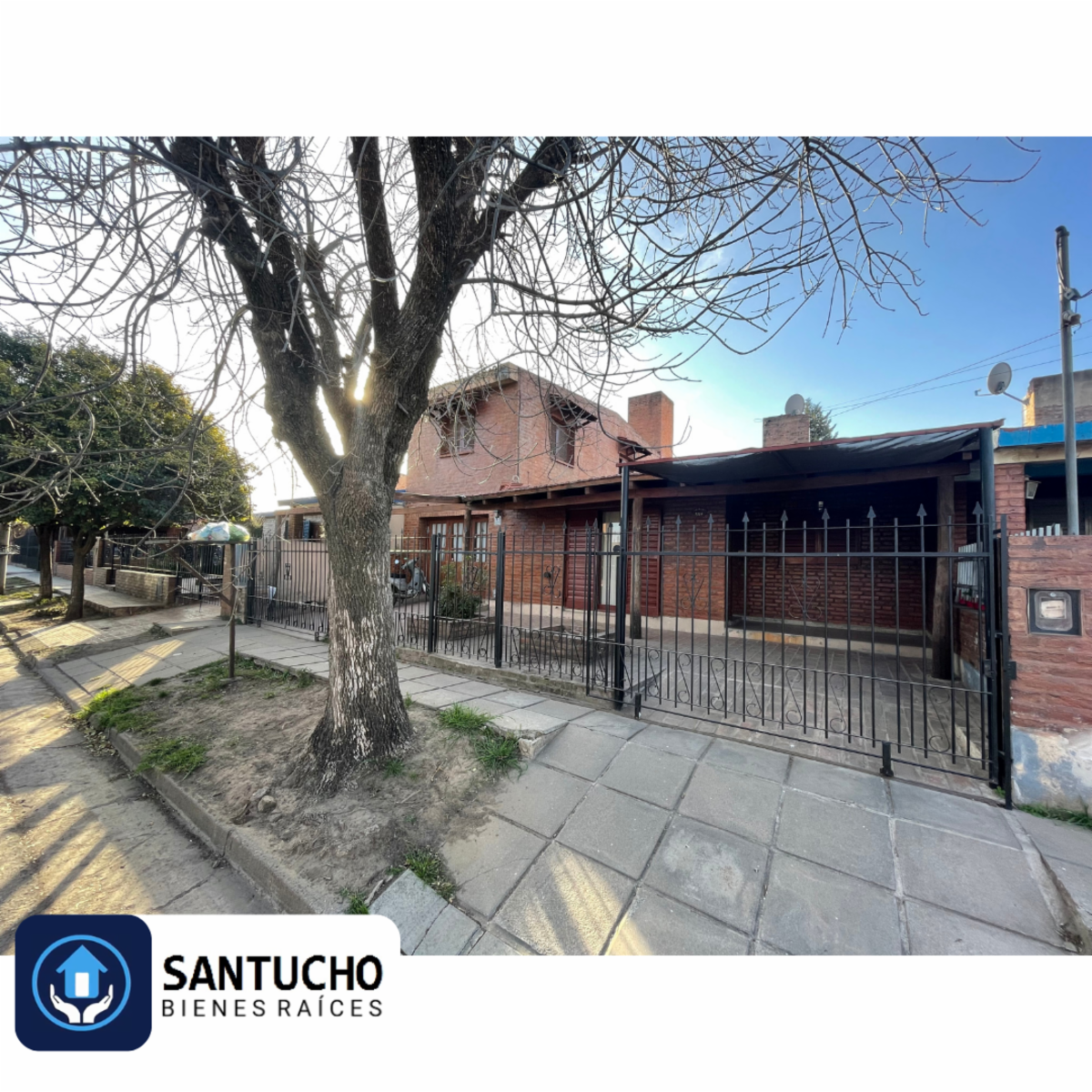PROPIEDAD EN VENTA: CASA DE DOS PLANTAS — foto 4