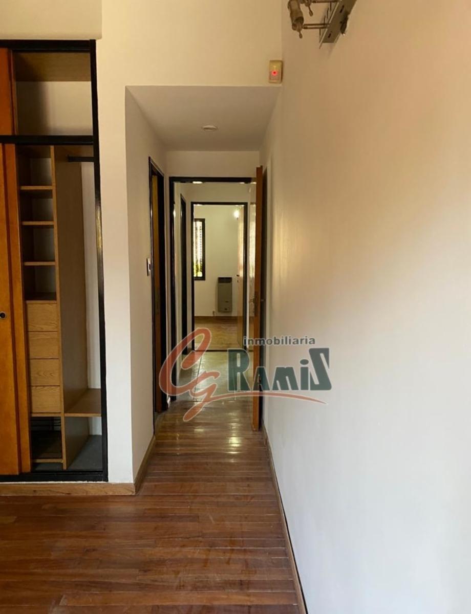 impecable chalet en venta esquina Virgen de la Guardia y Paisandu Ituzaingo Norte — foto 5