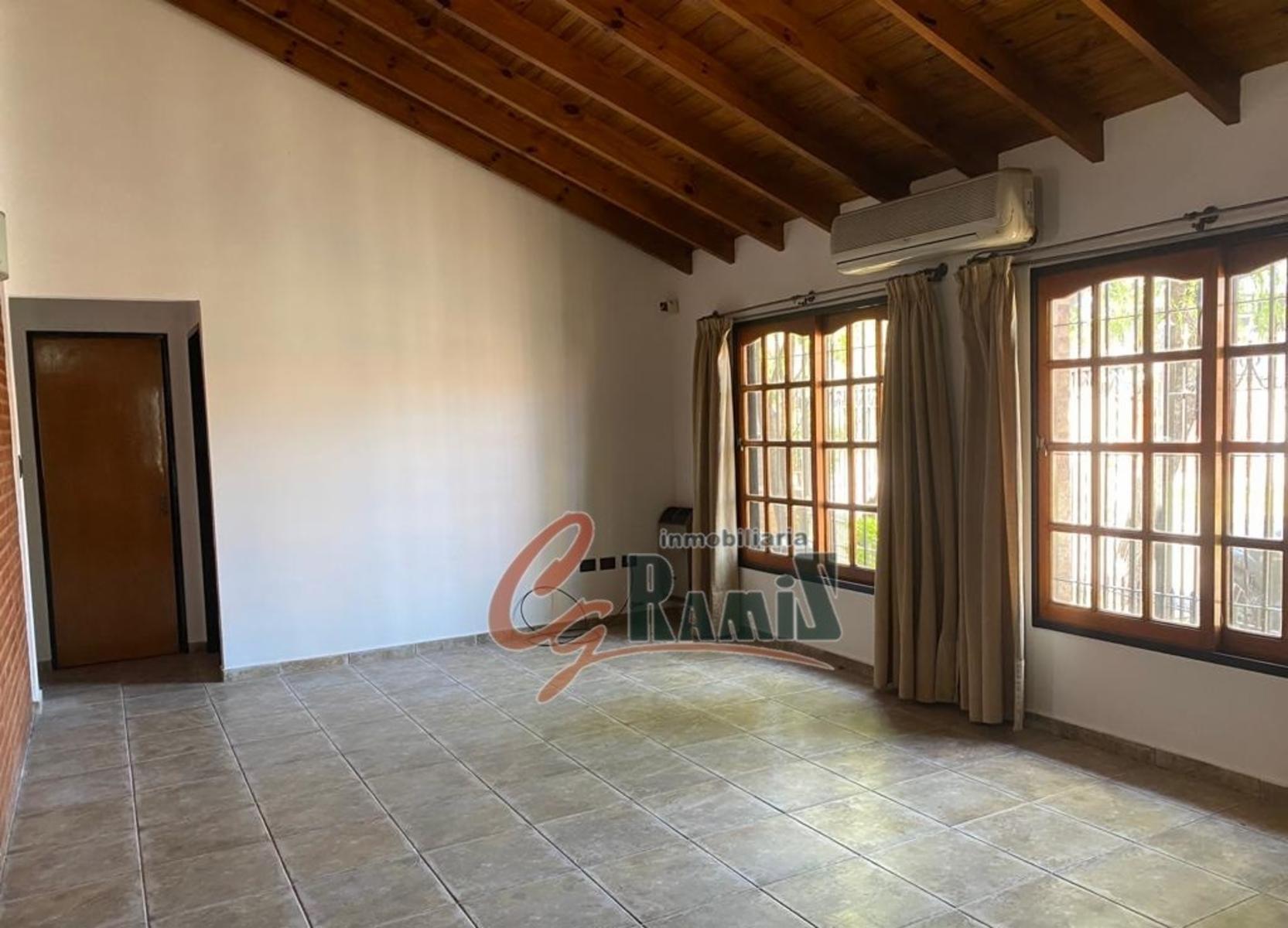 impecable chalet en venta esquina Virgen de la Guardia y Paisandu Ituzaingo Norte — foto 11